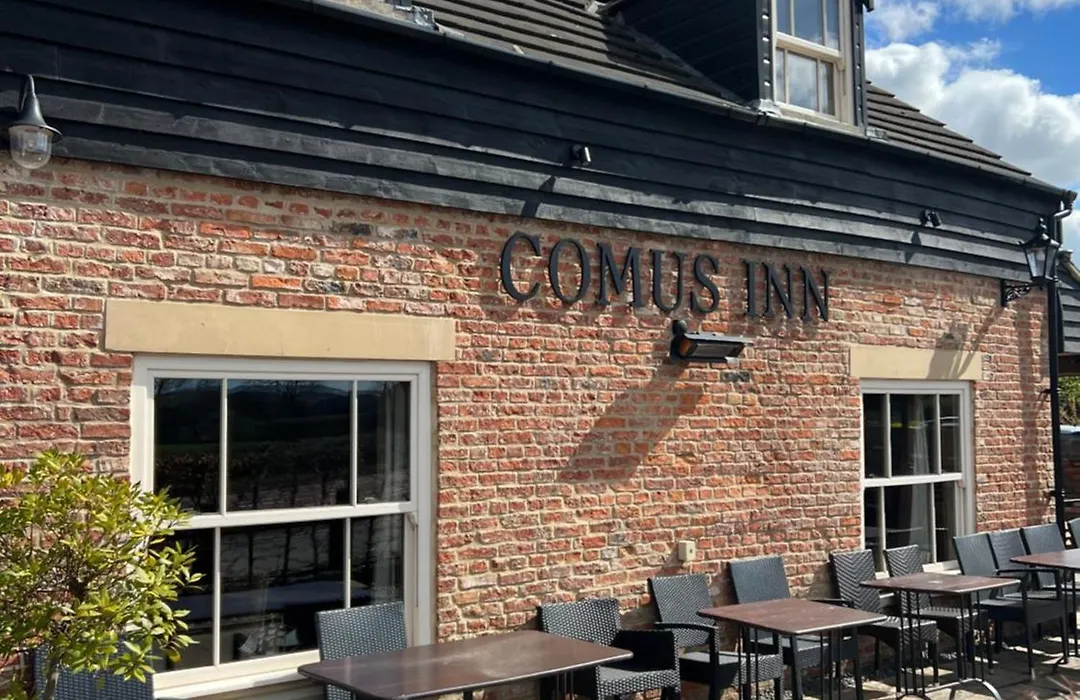 Comus Inn-1