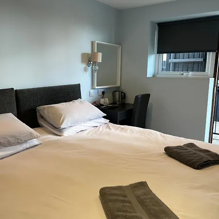 Comus Inn-2